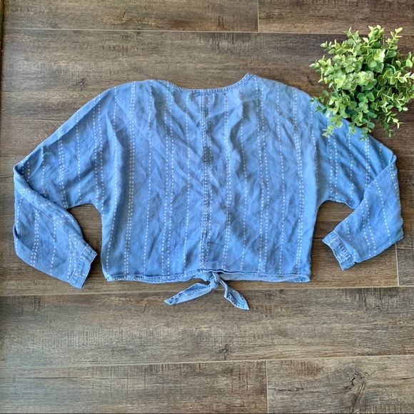 Cloth & Stone long sleeve button up tie front Boho Western Crop Denim Top Small - Picture 8 of 9
